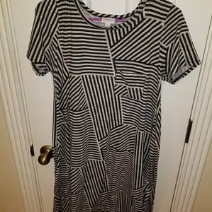 LulaRoe Small Carly Black and Gray